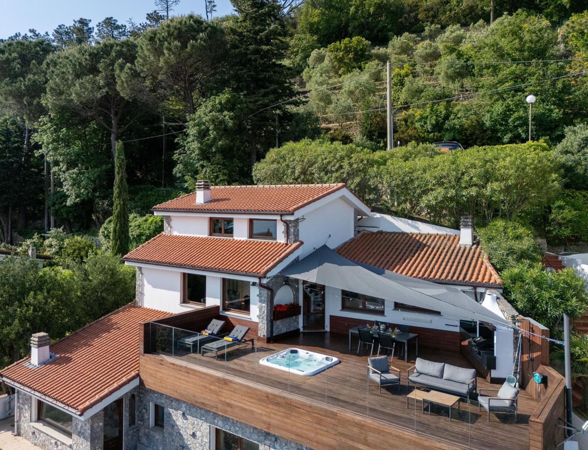 Spettacolare Vista Isola Terrazza E Idromassaggio Vila Noli Exterior foto