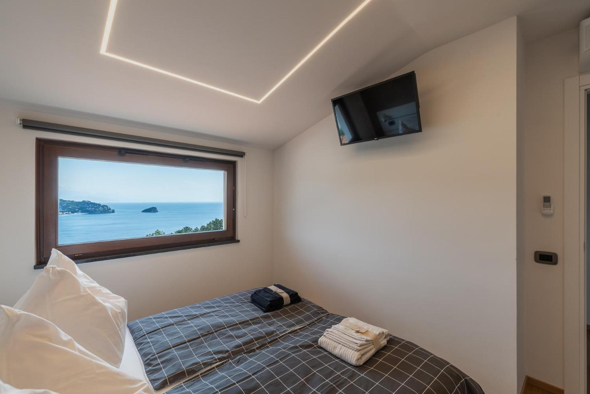 Spettacolare Vista Isola Terrazza E Idromassaggio Vila Noli Exterior foto